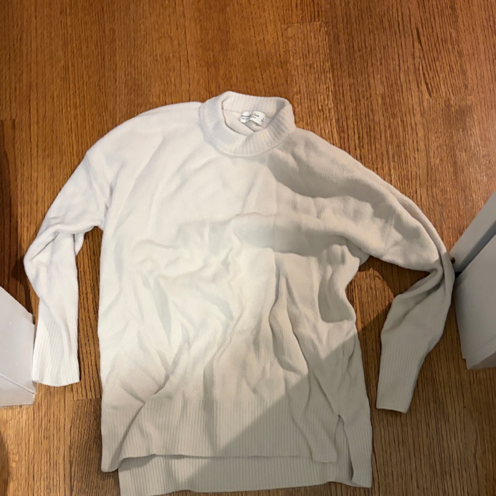 Abercrombie & Fitch Cream Turtleneck Sweater